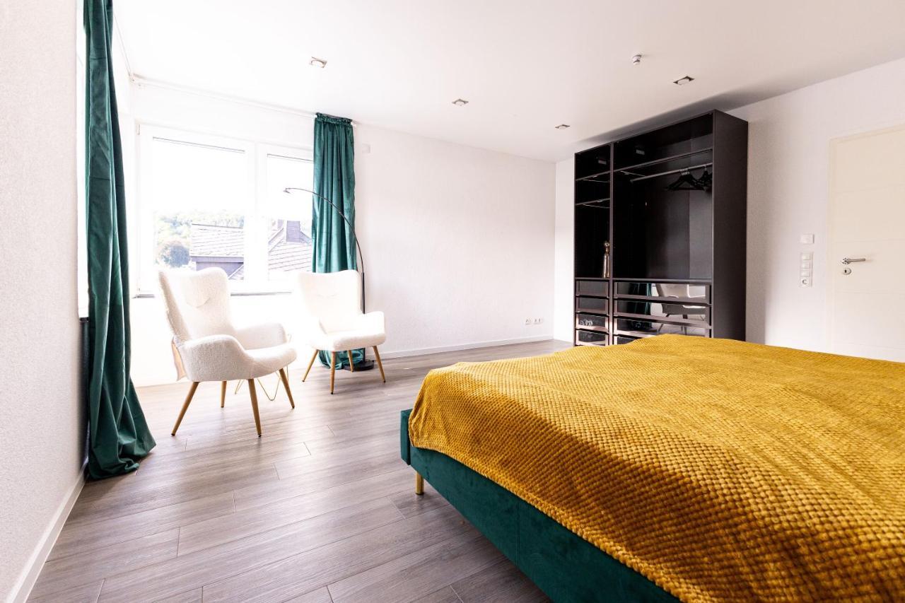 Design Apartment Zentral Fuer 6 In Andernach: Ausblick, Wifi, Kueche Dış mekan fotoğraf